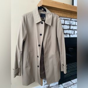 Banan Republic men’s trench coat